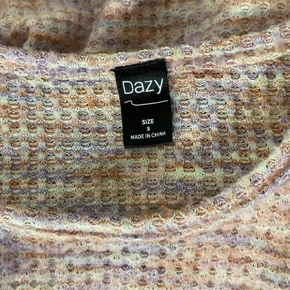 DAZY Fuzzy Knit Tie-Back Cropped Sweater Top Size Small - Picture 7 of 9